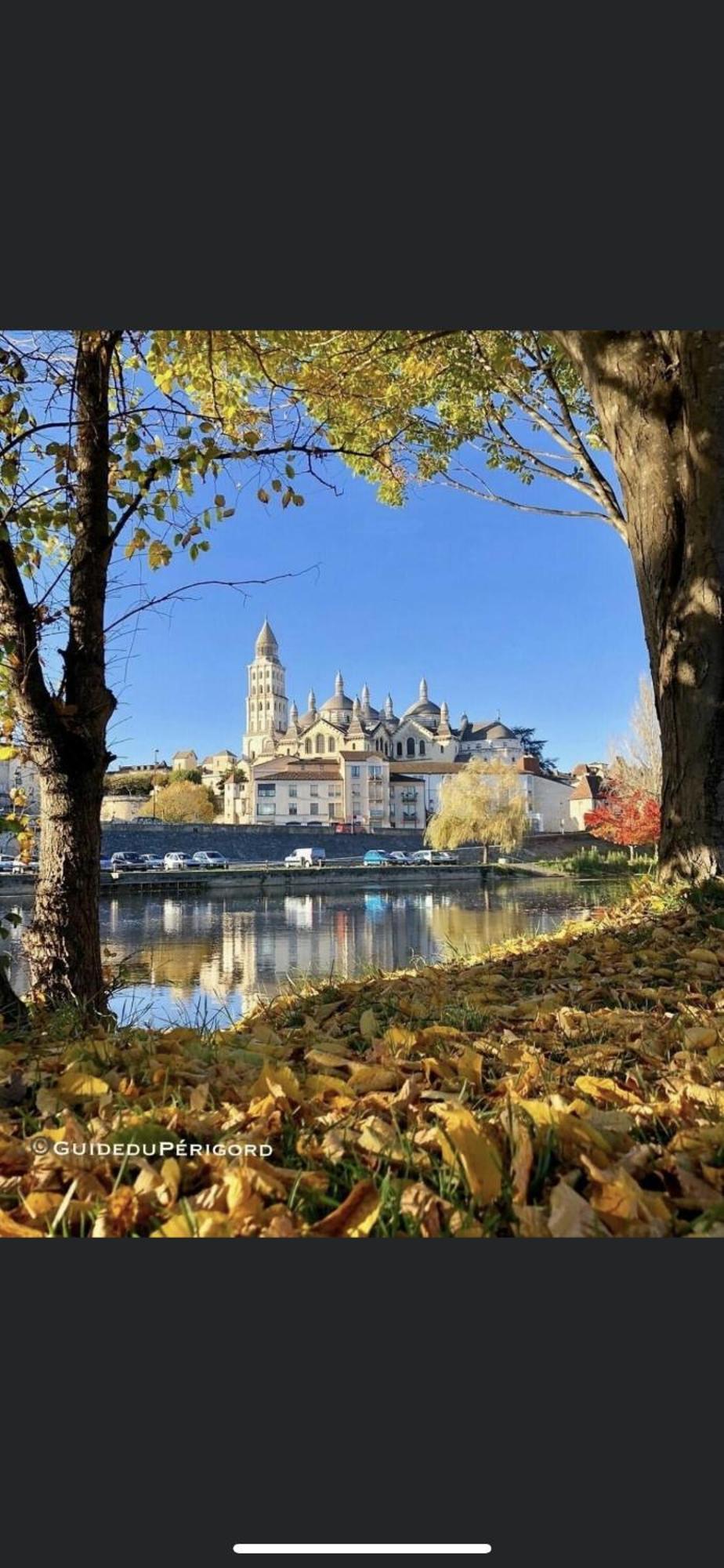 Апартаменты Balcon Sur La Riviere Периго Экстерьер фото